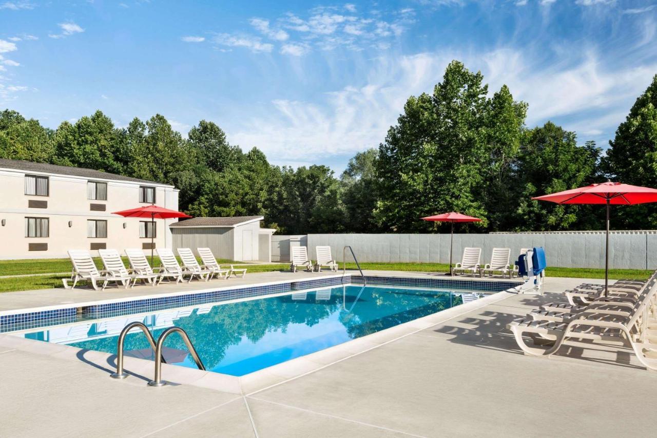 Ramada By Wyndham Allentown Bethlehem Exterior foto
